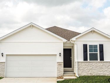 11857 S 114th Avenue, Papillion, NE 68046