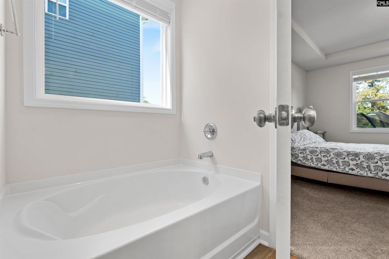 945 Woodcreek Farms Road Photo 15