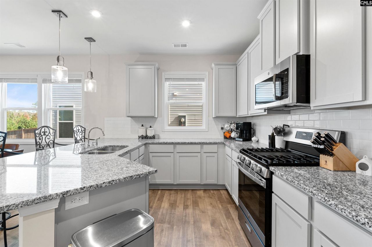 945 Woodcreek Farms Road Photo 6