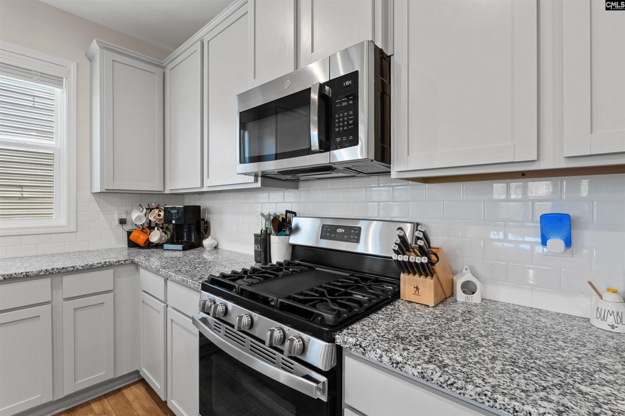 945 Woodcreek Farms Road Photo 7