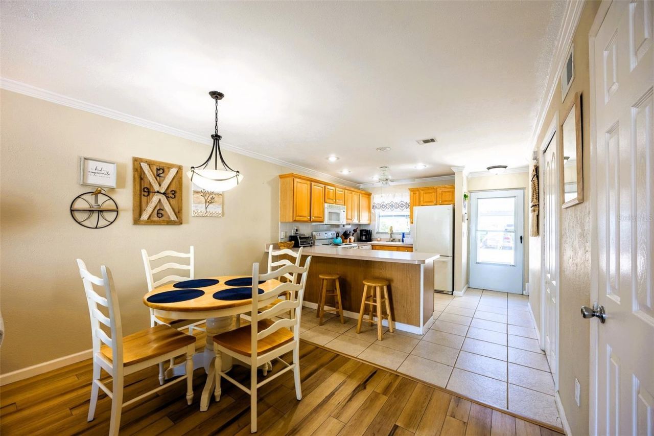 6777 Winkler Road, Unit 150, Fort Myers, FL 33919 Photo