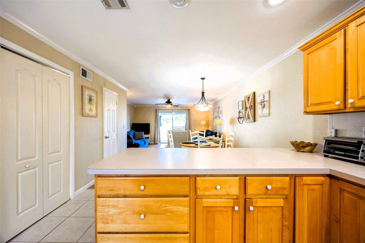 6777 Winkler Road, Unit 150, Fort Myers, FL 33919 Photo