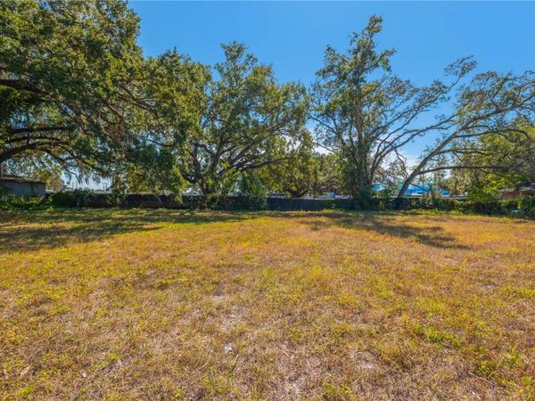 DELEUIL AVE, TAMPA, FL 33610