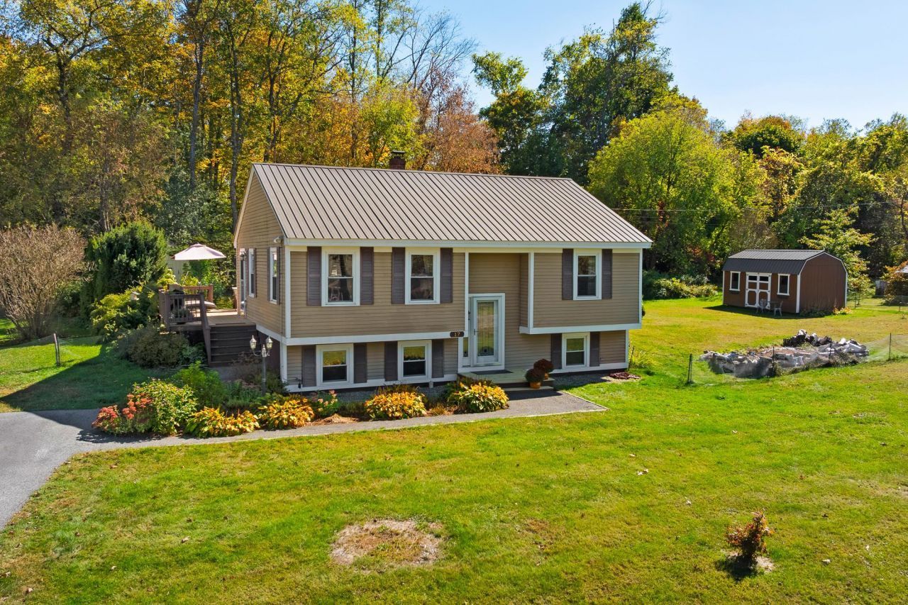 17 Alderwood Court, Claremont, NH 03743 Main Photo