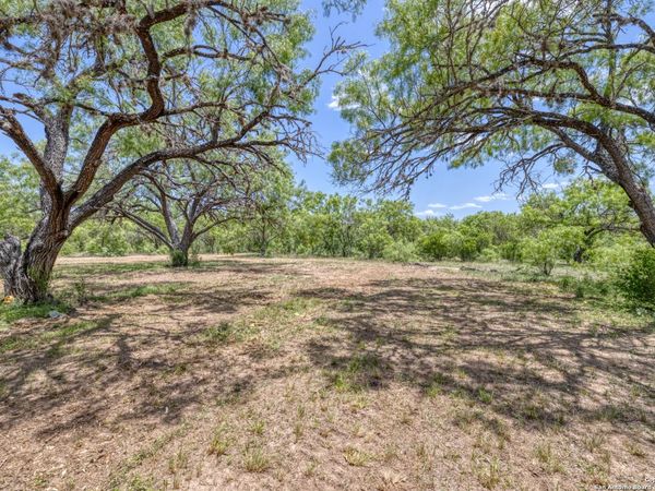 405 Ridge Loop, Rio Frio, TX 78879