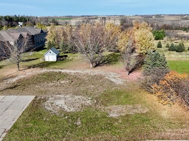 400 Luella Street, Watkins, MN 55389