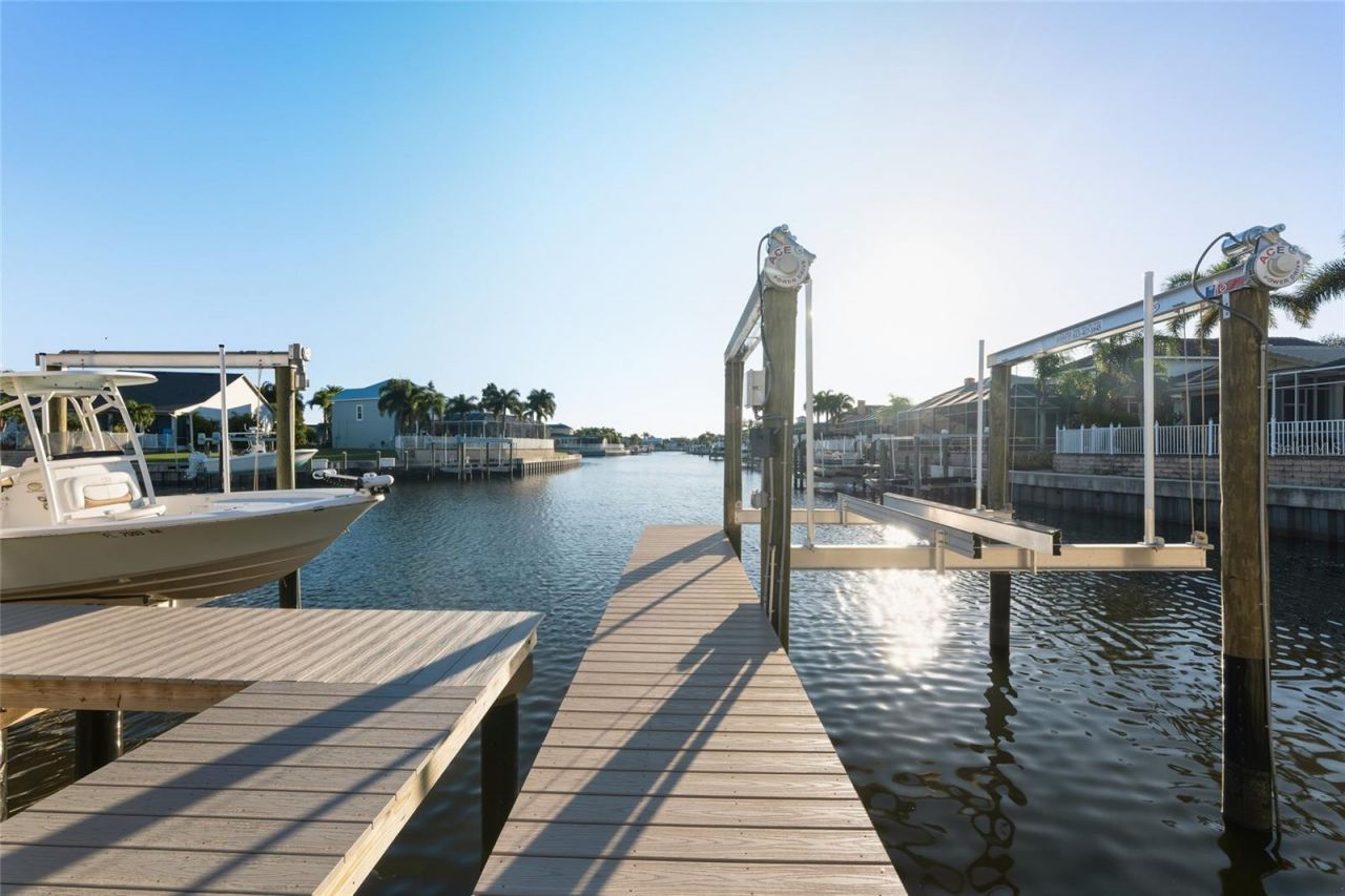5603 Tybee Island Drive, Apollo Beach, FL 33572 Photo