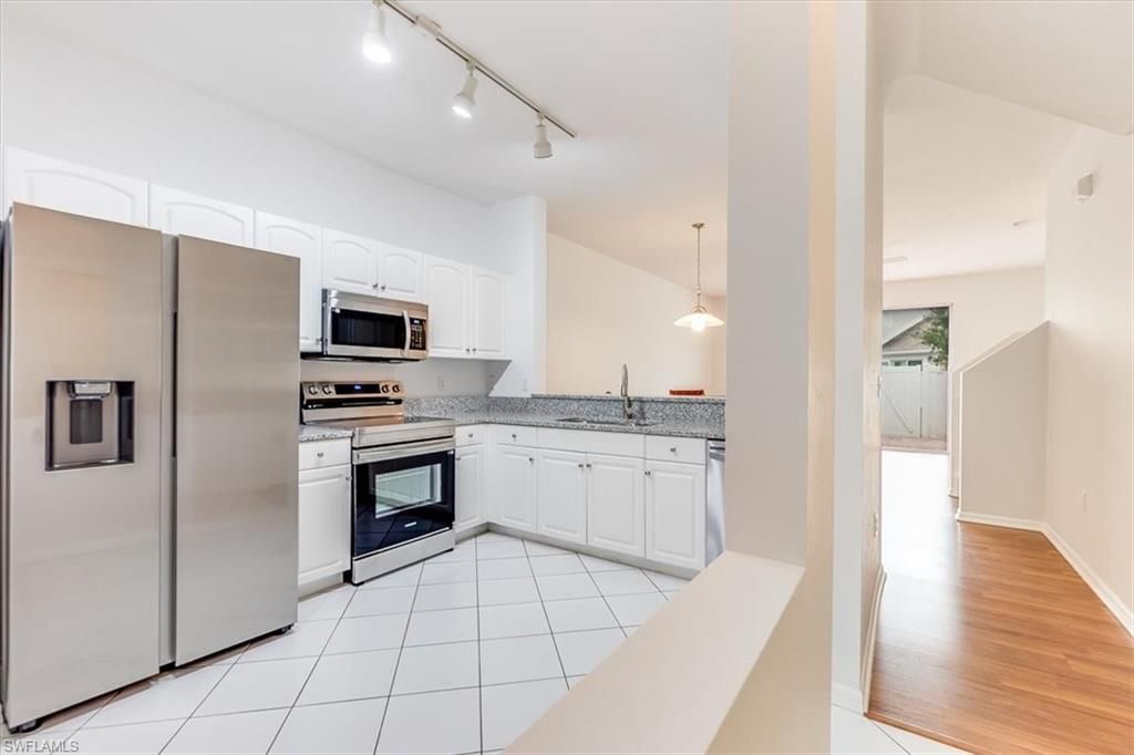 3635 Pine Oak Cir, Unit 102, Fort Myers, FL 33916 Photo