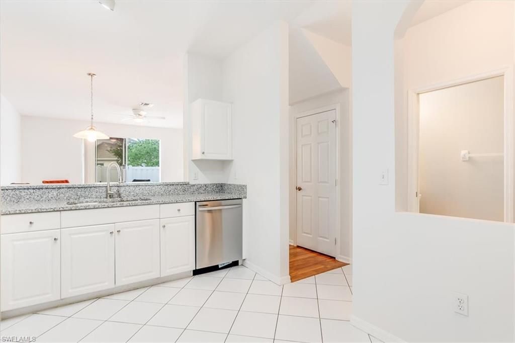 3635 Pine Oak Cir, Unit 102, Fort Myers, FL 33916 Photo