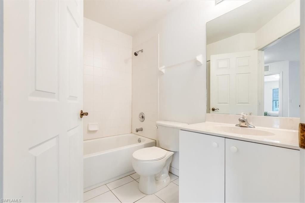 3635 Pine Oak Cir, Unit 102, Fort Myers, FL 33916 Photo