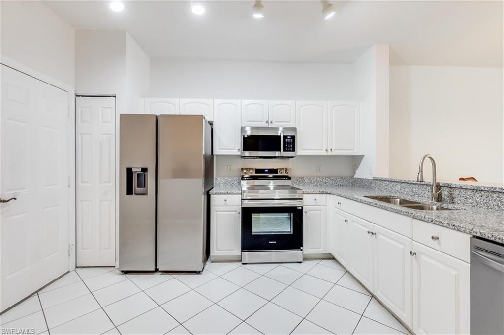 3635 Pine Oak Cir, Unit 102, Fort Myers, FL 33916 Photo