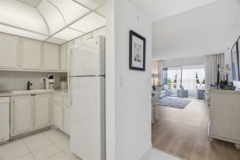 2991 NW 46 Avenue, Unit 410, Lauderdale Lakes, FL 33313 Photo