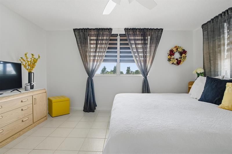 2991 NW 46 Avenue, Unit 410, Lauderdale Lakes, FL 33313 Photo