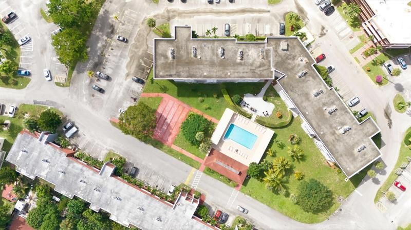 2991 NW 46 Avenue, Unit 410, Lauderdale Lakes, FL 33313 Photo