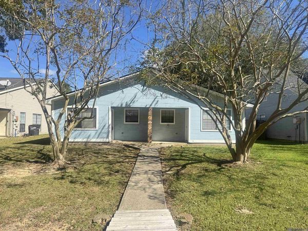 3251 King Bradford Dr, Baton Rouge, LA 70816