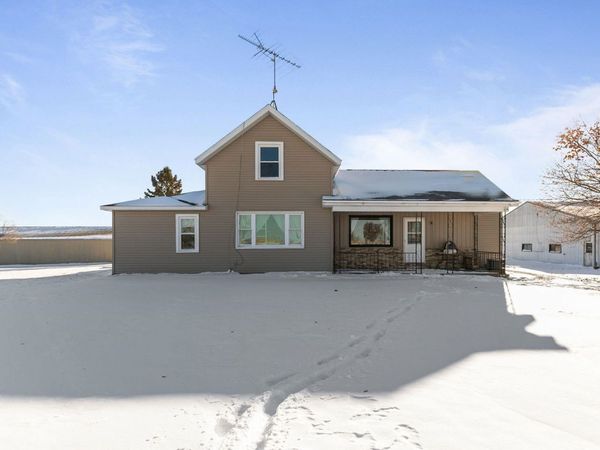 W1991 E River Road, Berlin, WI 54923
