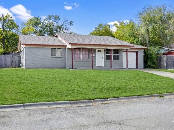 4812 Marshall Street, Forest Hill, TX 76119