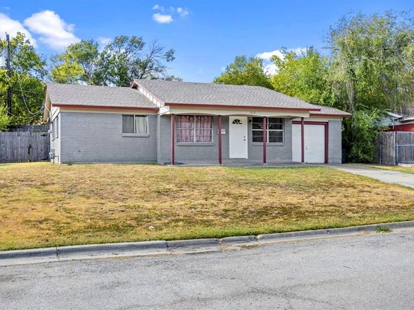 4812 Marshall Street, Forest Hill, TX 76119