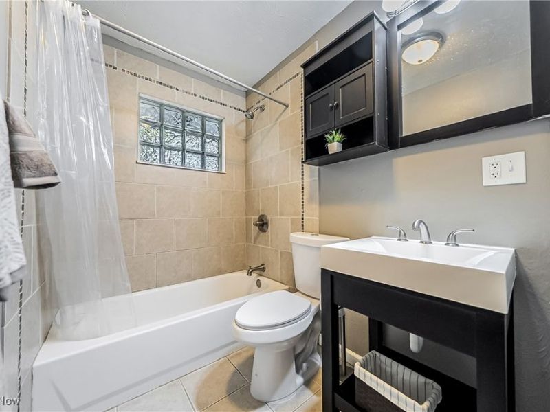 38850 Detroit Road, Avon, OH 44011 Photo 11