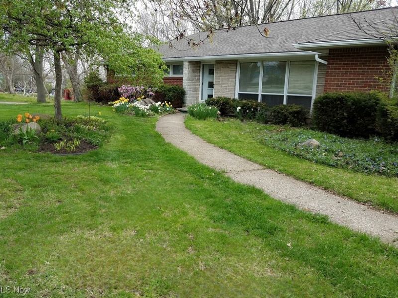 38850 Detroit Road, Avon, OH 44011 Photo 2