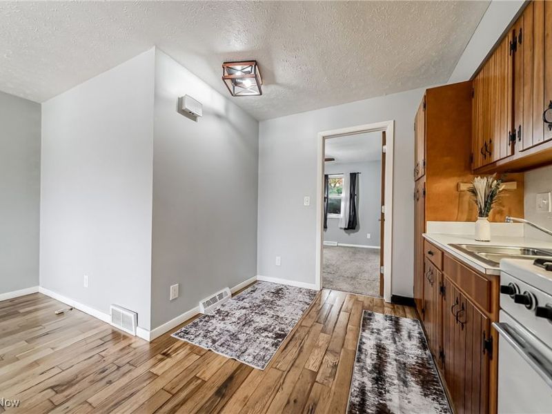 38850 Detroit Road, Avon, OH 44011 Photo 21