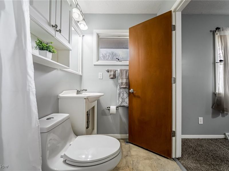 38850 Detroit Road, Avon, OH 44011 Photo 25