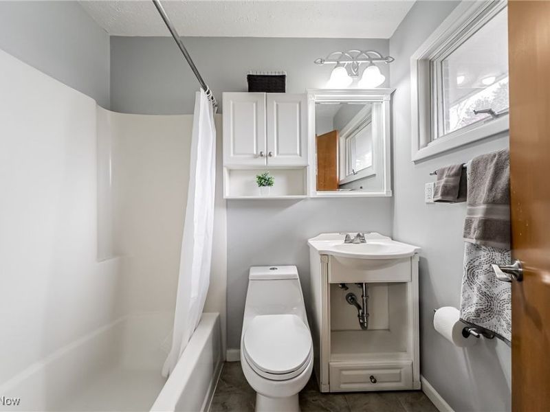 38850 Detroit Road, Avon, OH 44011 Photo 26