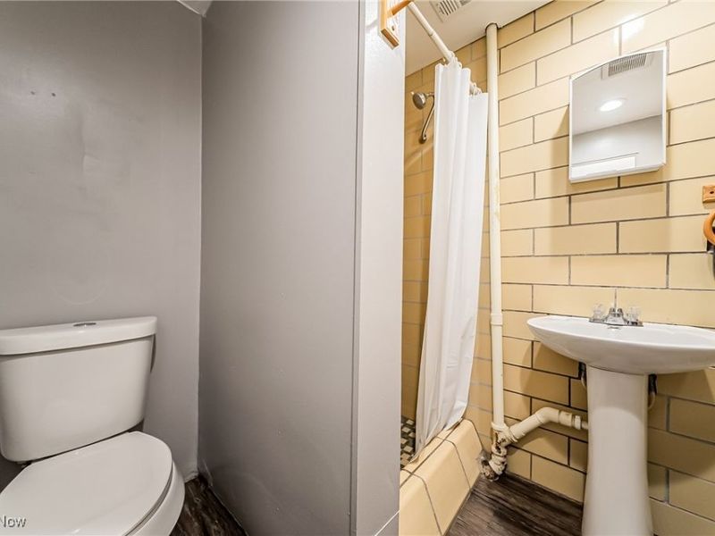 38850 Detroit Road, Avon, OH 44011 Photo 32