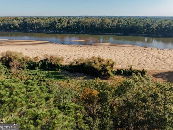 0 Eagles Point, Unit LOT 8, Surrency, GA 31563