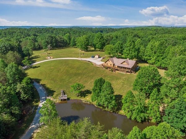 270 Graves Ln, McMinnville, TN 37110