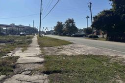 208 Mitchell Street photo 4