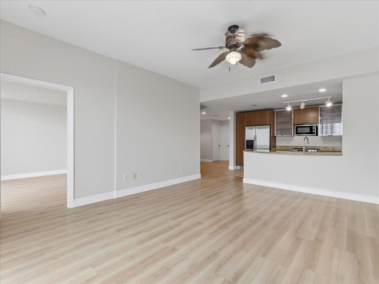 1945 S Ocean Drive, Unit 509, Hallandale Beach, FL 33009 Photo