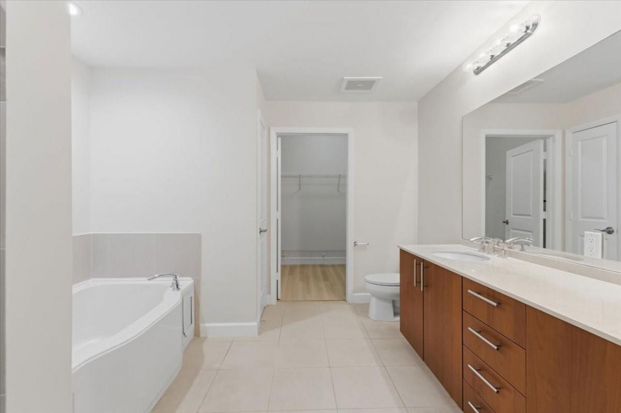 1945 S Ocean Drive, Unit 509, Hallandale Beach, FL 33009 Photo