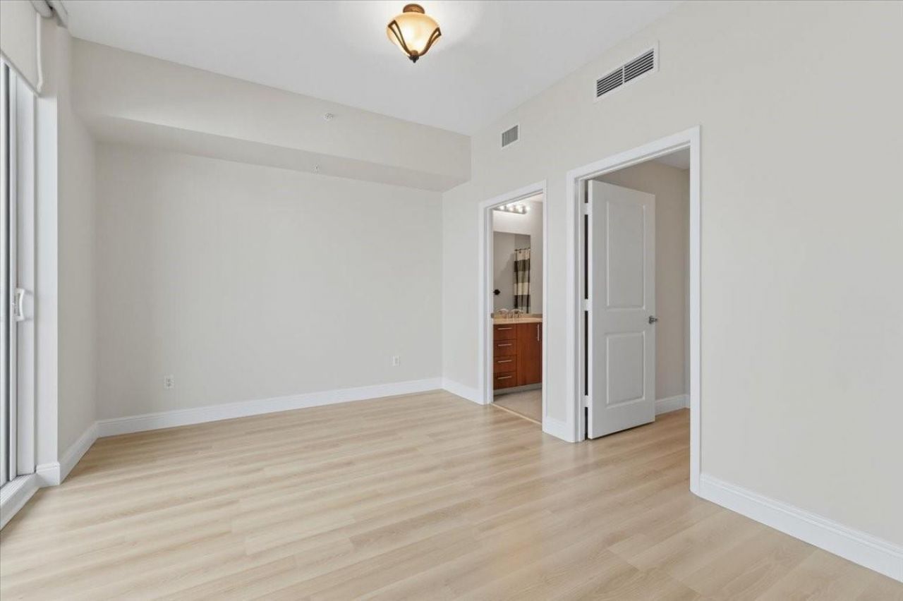 1945 S Ocean Drive, Unit 509, Hallandale Beach, FL 33009 Photo