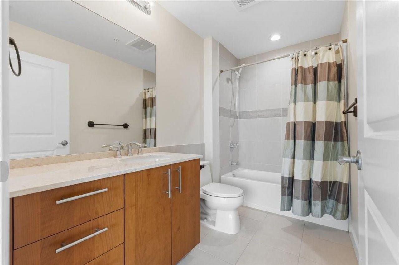 1945 S Ocean Drive, Unit 509, Hallandale Beach, FL 33009 Photo