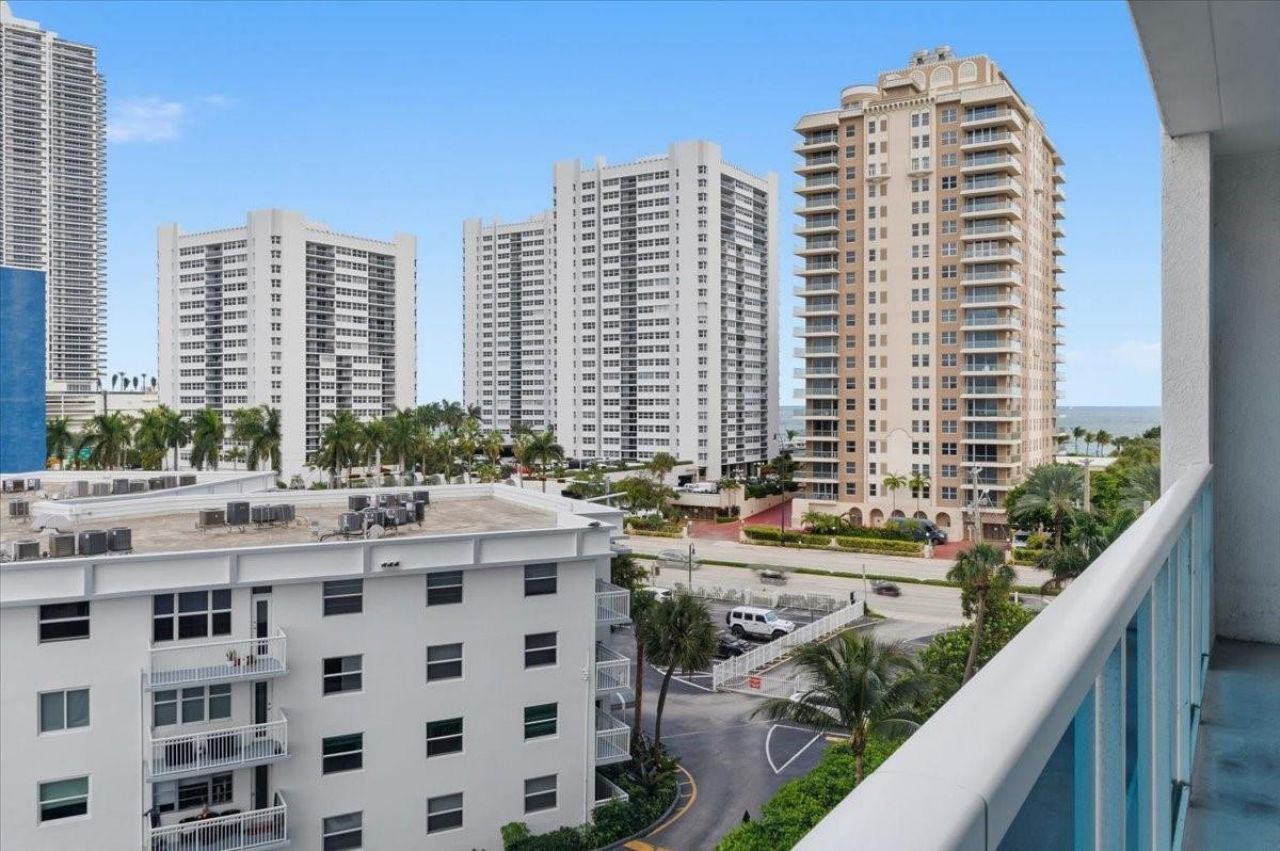 1945 S Ocean Drive, Unit 509, Hallandale Beach, FL 33009 Photo