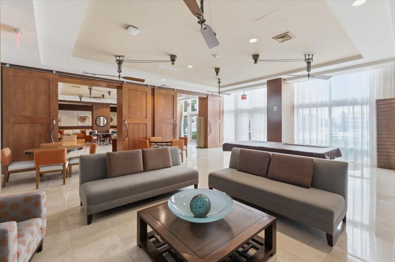 1945 S Ocean Drive, Unit 509, Hallandale Beach, FL 33009 Photo