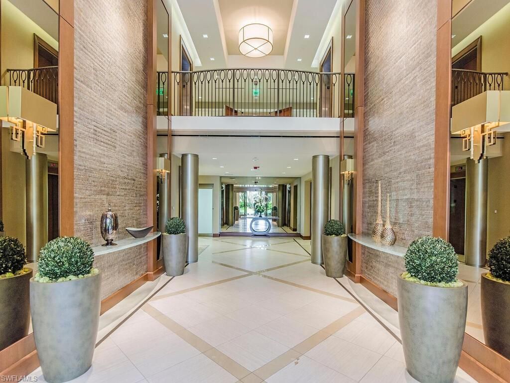 6585 Nicholas Blvd, Unit 1102, Naples, FL 34108 Photo