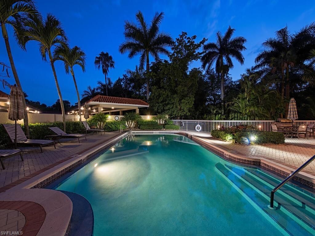 6585 Nicholas Blvd, Unit 1102, Naples, FL 34108 Photo