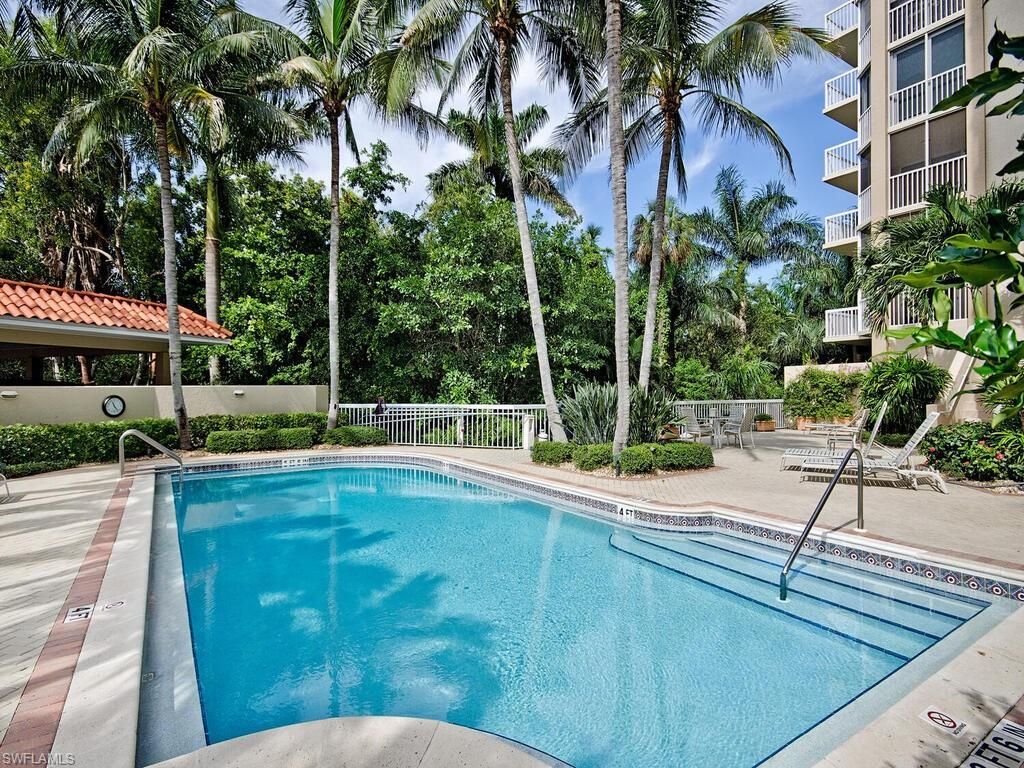 6585 Nicholas Blvd, Unit 1102, Naples, FL 34108 Photo