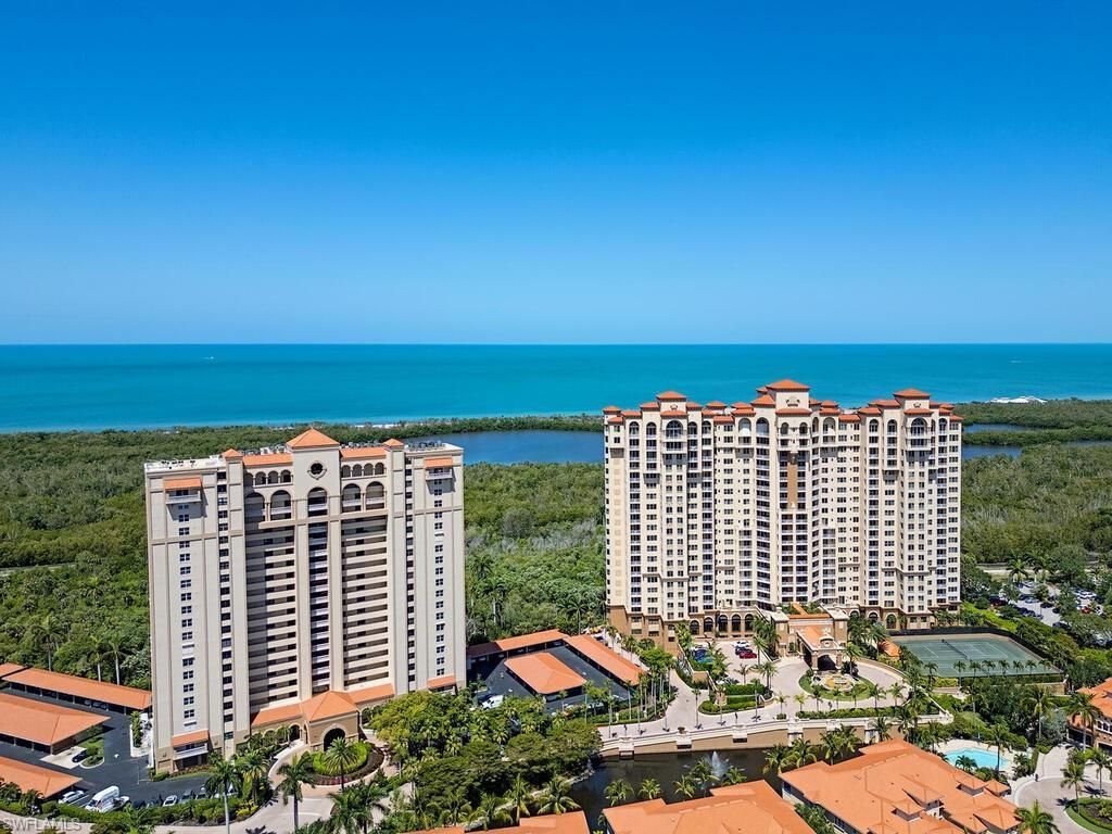 6585 Nicholas Blvd, Unit 1102, Naples, FL 34108 Photo