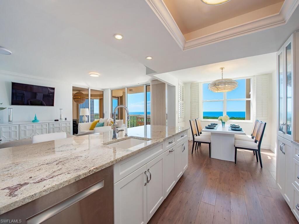 6585 Nicholas Blvd, Unit 1102, Naples, FL 34108 Photo