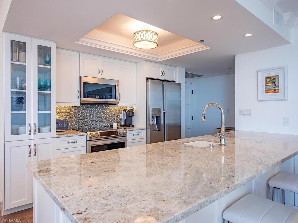 6585 Nicholas Blvd, Unit 1102, Naples, FL 34108 Photo