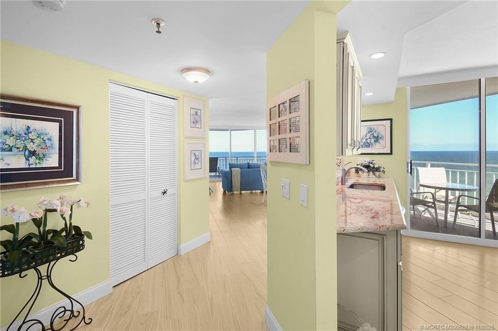 9600 S Ocean Drive, Unit 1009, Jensen Beach, FL 34957 Photo