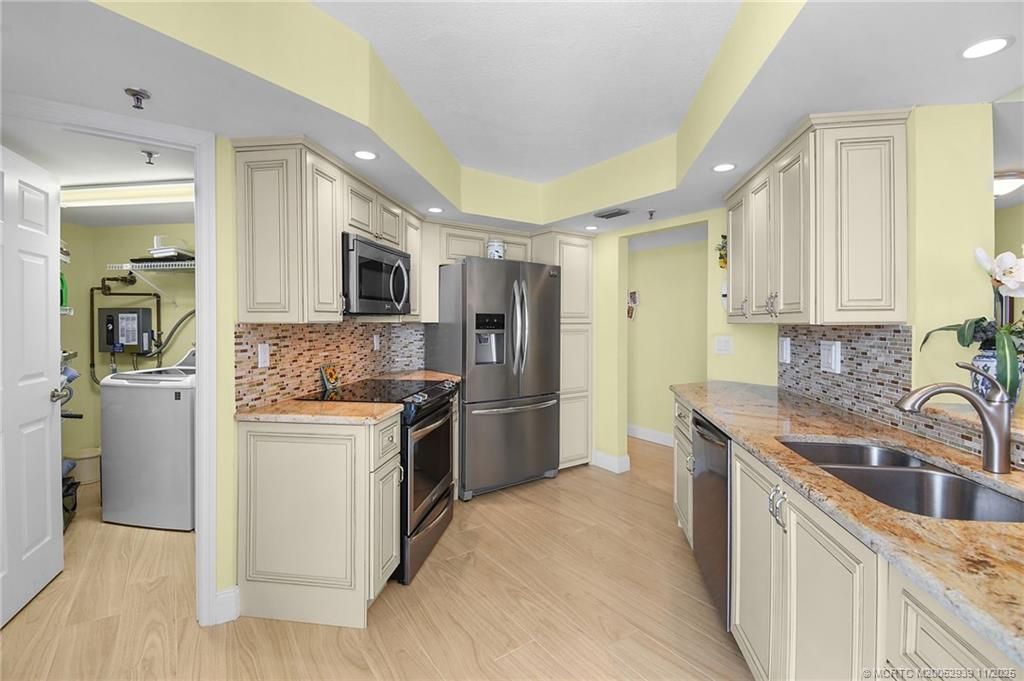 9600 S Ocean Drive, Unit 1009, Jensen Beach, FL 34957 Photo