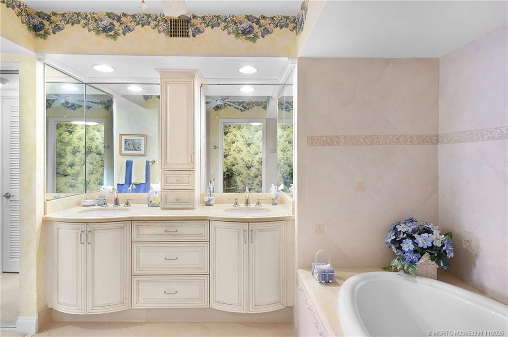 9600 S Ocean Drive, Unit 1009, Jensen Beach, FL 34957 Photo