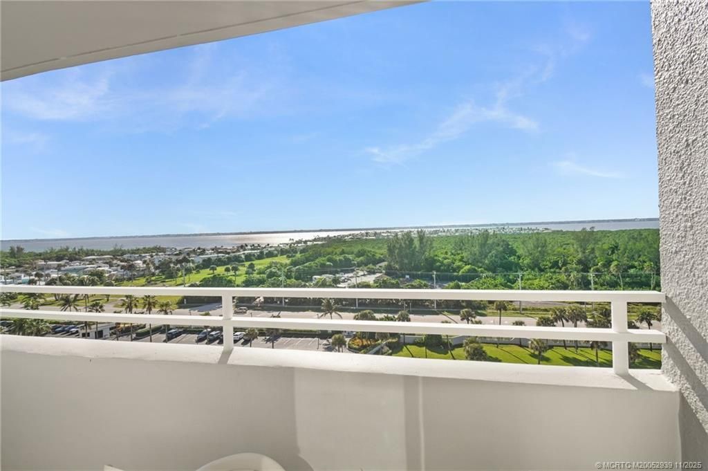 9600 S Ocean Drive, Unit 1009, Jensen Beach, FL 34957 Photo