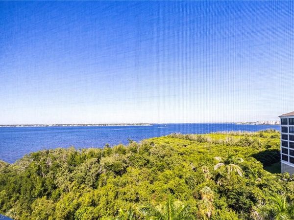 14815 Laguna DR, Unit 702, FORT MYERS, FL 33908
