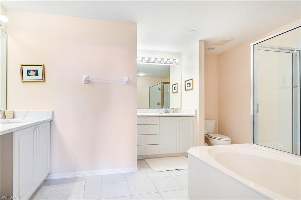 14815 Laguna Dr, Unit 702, Fort Myers, FL 33908 Photo