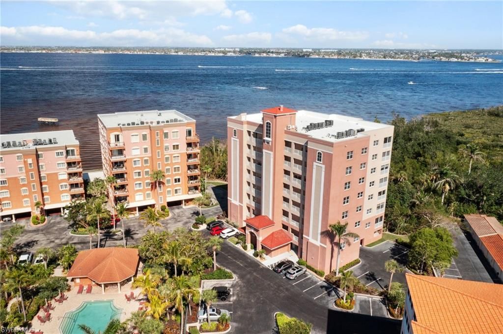 14815 Laguna Dr, Unit 702, Fort Myers, FL 33908 Photo